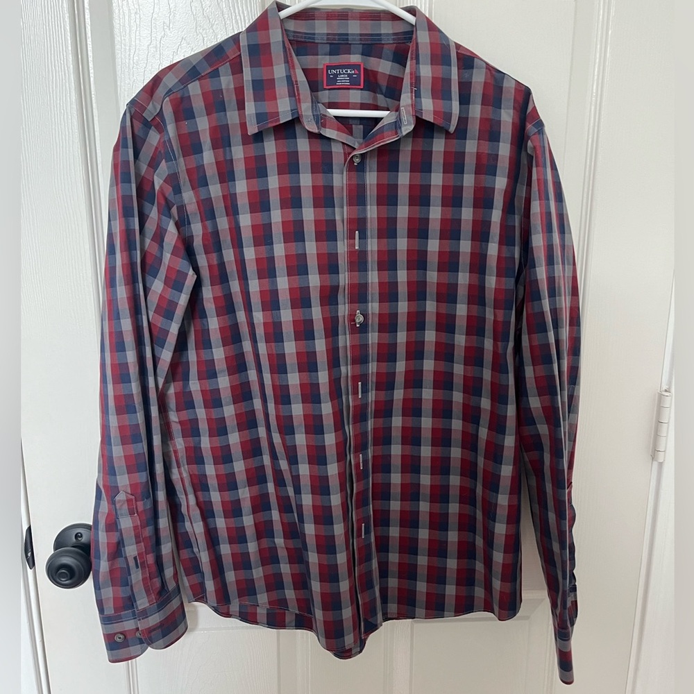 UNTUCKit Men’s Large wrinkle free performance shirt button down